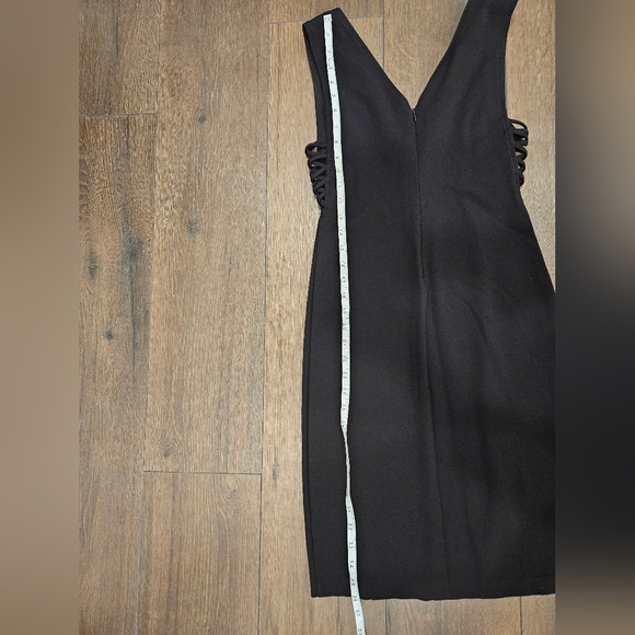 Cupcakes and Cashmere LBD - SIZE M - Picture 9 of 10